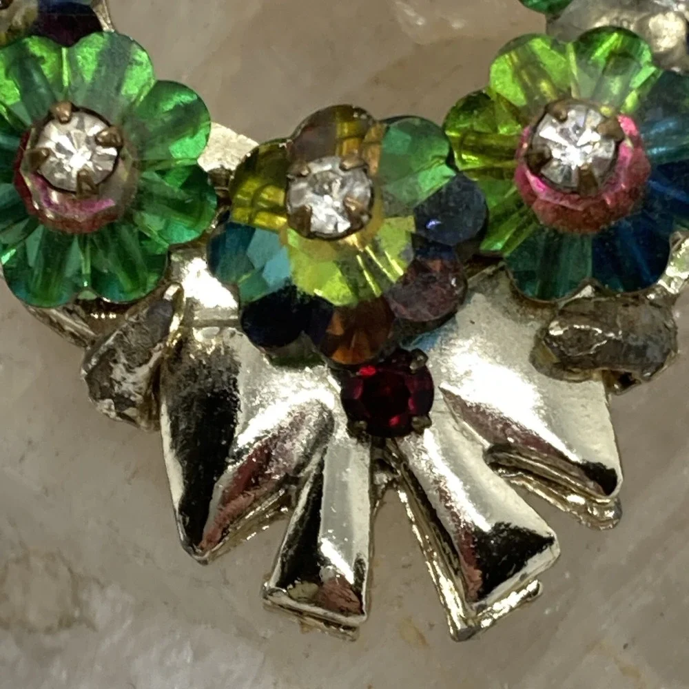 Vintage Gold Tone Watermelon AB Crystal Flower Wreath Bow Pin Brooch‎ Holiday